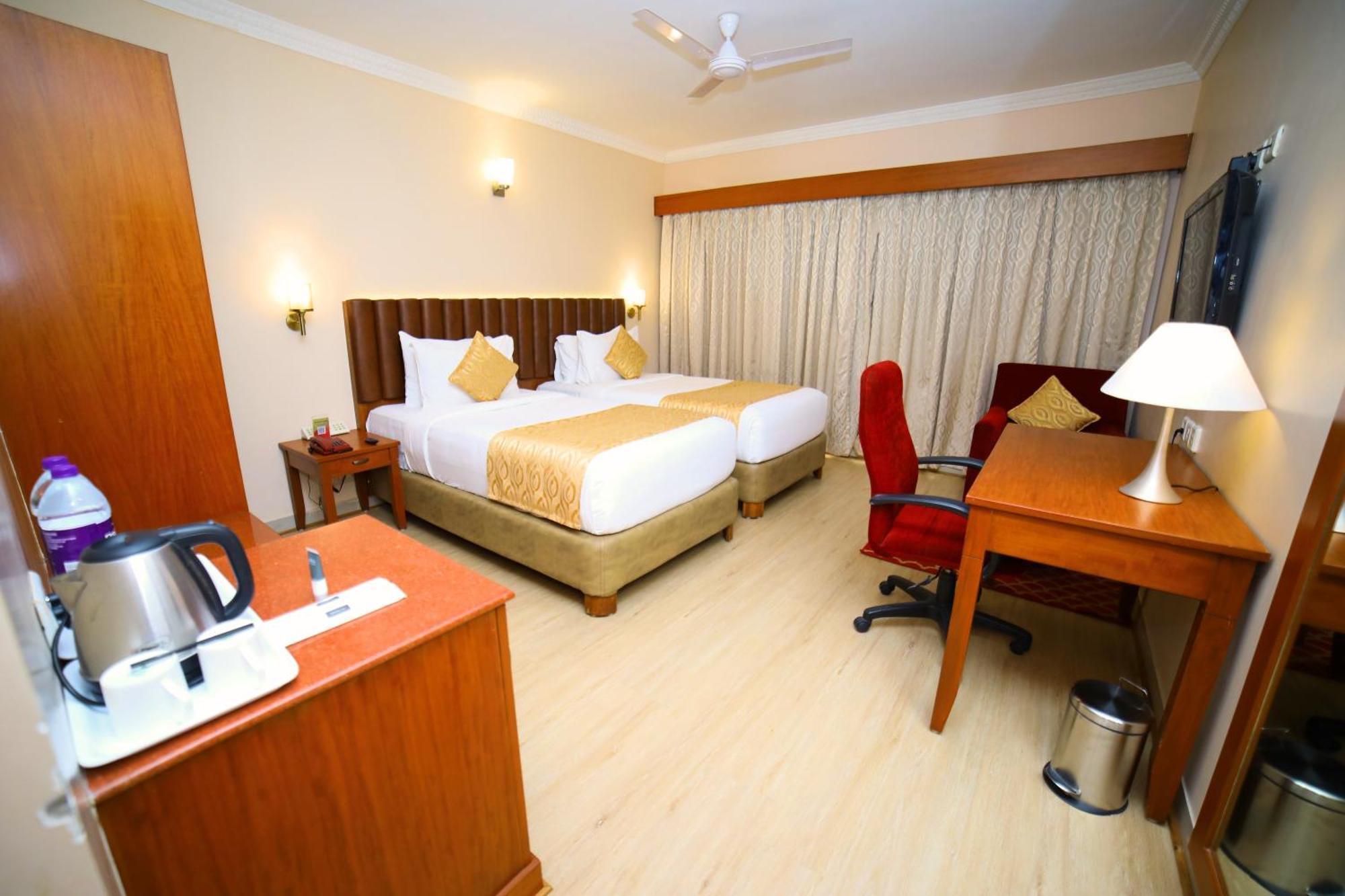 Raj Park- Hill View Hotell Tirupati Eksteriør bilde
