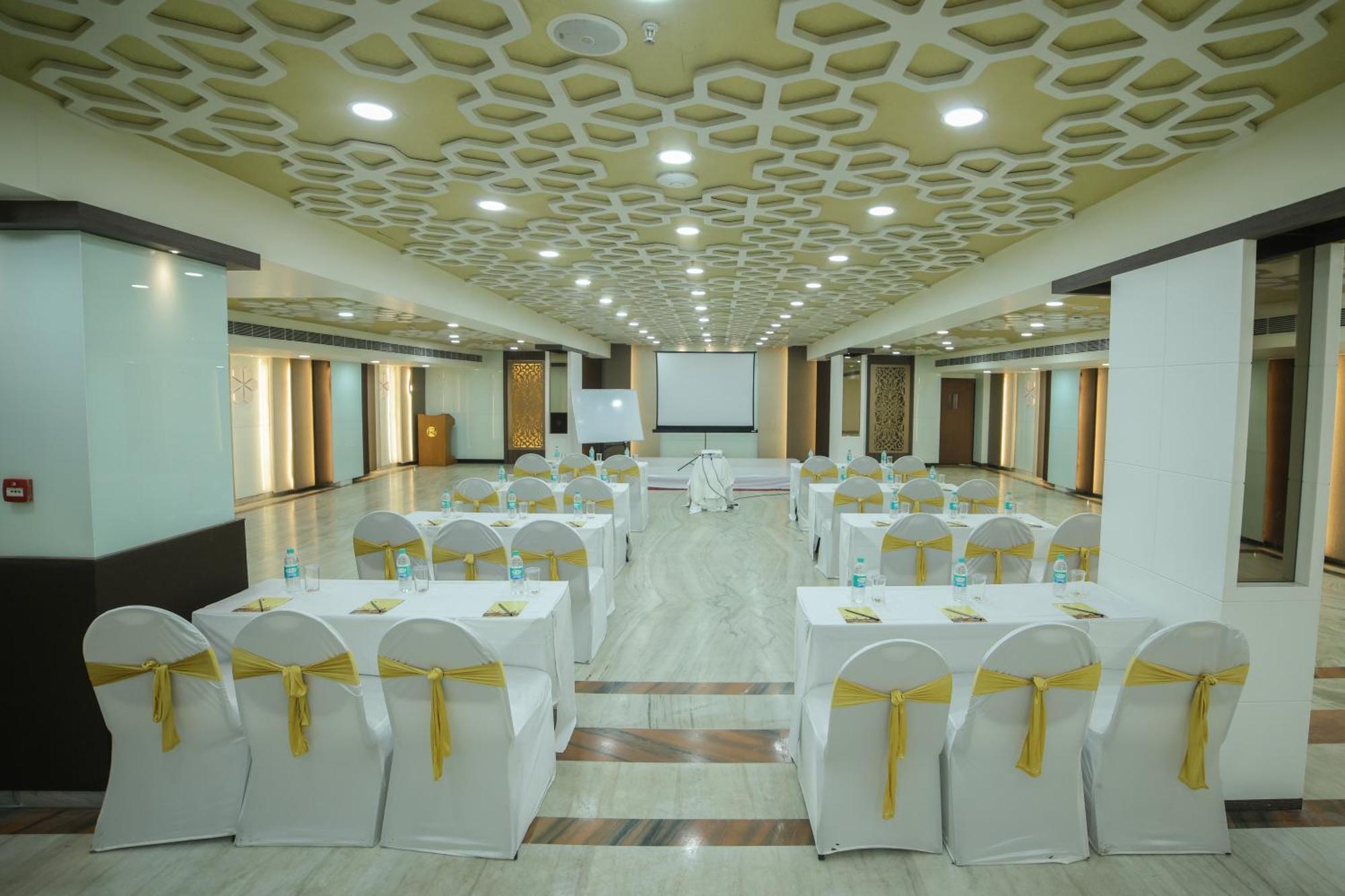 Raj Park- Hill View Hotell Tirupati Eksteriør bilde