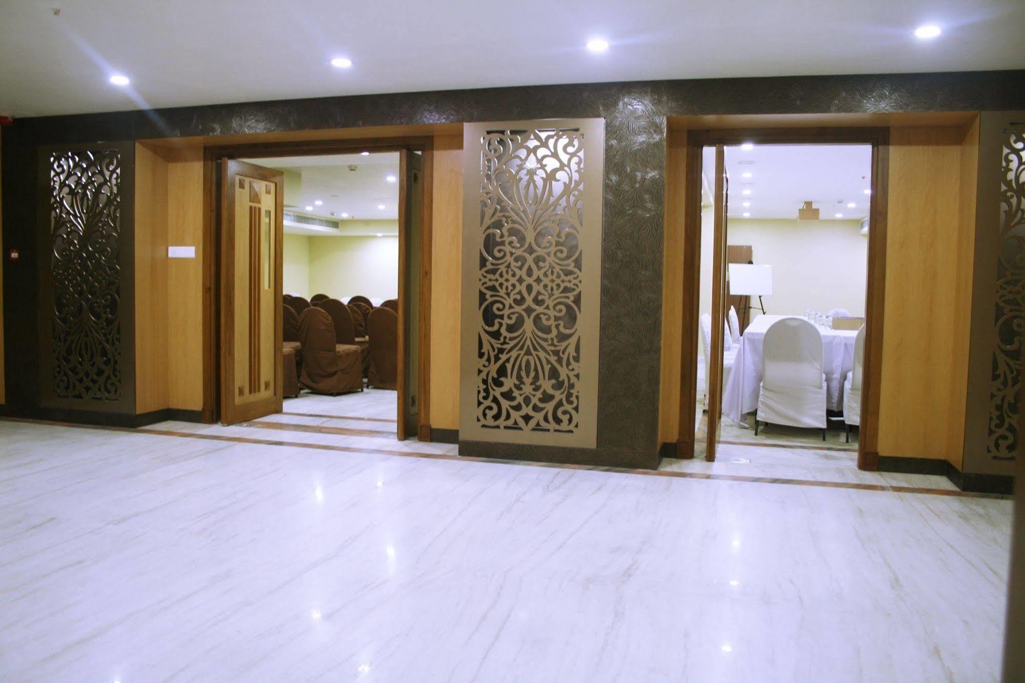 Raj Park- Hill View Hotell Tirupati Eksteriør bilde